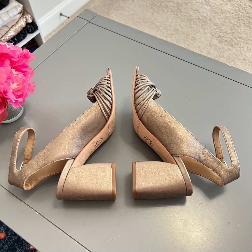 Bernardo Metallic Gold Tan Brazilian Leather Nadia Sandal Heels - Picture 9 of 13
